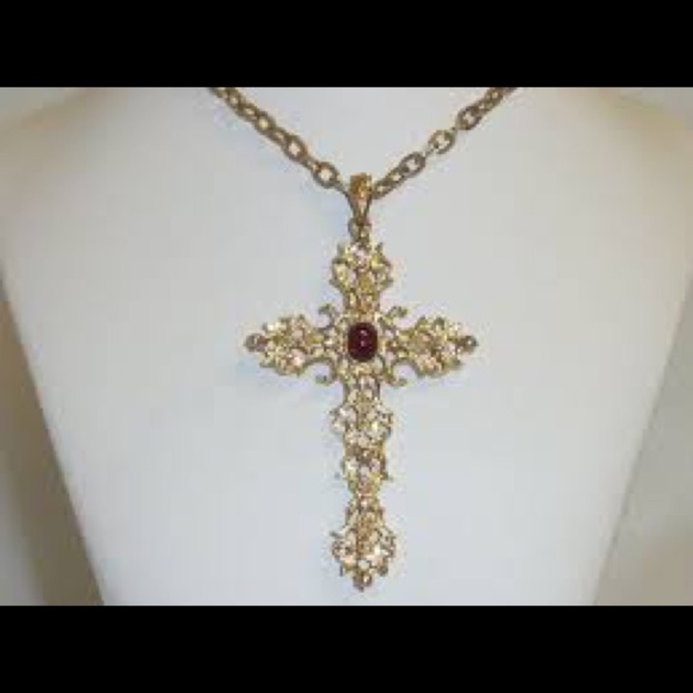 v i n t a g e ::
gold gothic vintage cross pin necklaces - Picture 1 of 3